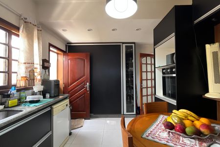 Casa à venda com 420m², 4 quartos e 5 vagasCozinha