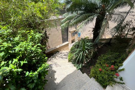 Casa à venda com 420m², 4 quartos e 5 vagasEntrada