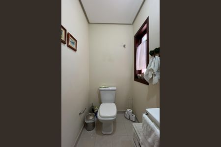 Casa à venda com 420m², 4 quartos e 5 vagasLavabo