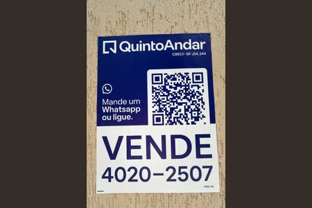 Casa à venda com 420m², 4 quartos e 5 vagasAdesivo