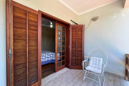 Casa à venda com 420m², 4 quartos e 5 vagasVaranda Suíte 2