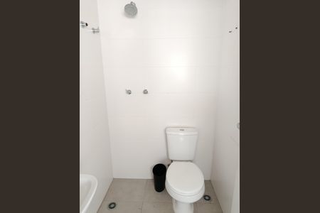 Apartamento para alugar com 206m², 4 quartos e 4 vagas Apartamento para alugar com 206m², 4 quartos e 4 vagasÁrea de Serviço - banheiro