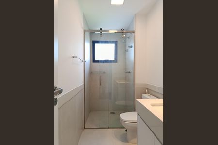 Apartamento para alugar com 206m², 4 quartos e 4 vagas Apartamento para alugar com 206m², 4 quartos e 4 vagasBanheiro quartos