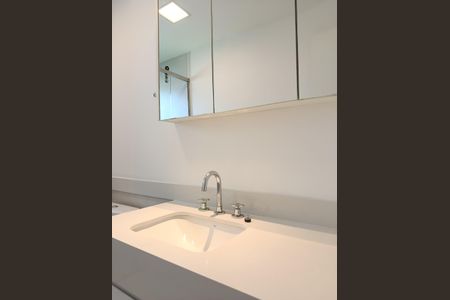 Apartamento para alugar com 206m², 4 quartos e 4 vagas Apartamento para alugar com 206m², 4 quartos e 4 vagasBanheiro quartos