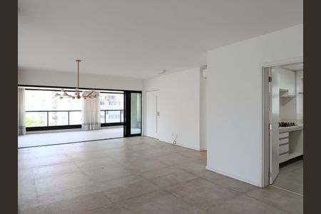 Apartamento para alugar com 206m², 4 quartos e 4 vagas Apartamento para alugar com 206m², 4 quartos e 4 vagasSala