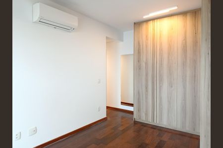 Apartamento para alugar com 206m², 4 quartos e 4 vagas Apartamento para alugar com 206m², 4 quartos e 4 vagasSuíte 2