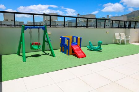 Apartamento à venda com 43m², 2 quartos e 1 vaga Apartamento à venda com 43m², 2 quartos e 1 vagaÁrea comum - Playground