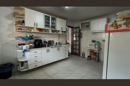 Casa de condomínio para alugar com 360m², 4 quartos e 3 vagas Casa de condomínio para alugar com 360m², 4 quartos e 3 vagasCozinha
