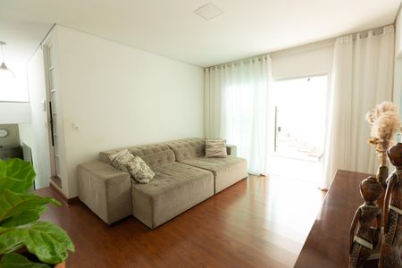 Casa à venda com 3 quartos, 419m² em Lindéia, Contagem