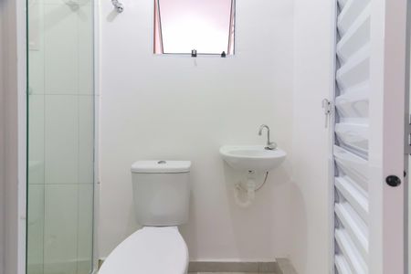 Banheiro de kitnet/studio para alugar com 1 quarto, 19m² em Jardim Esmeralda, São Paulo