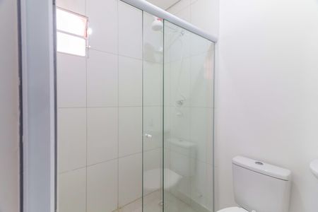 Banheiro de kitnet/studio para alugar com 1 quarto, 30m² em Jardim Esmeralda, São Paulo