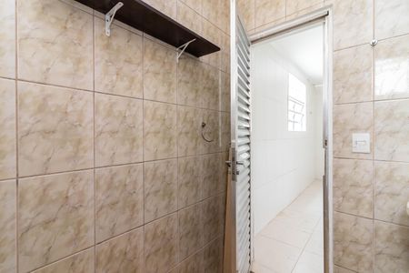 Apartamento para alugar com 63m², 2 quartos e sem vagaBanheiro de Serviço