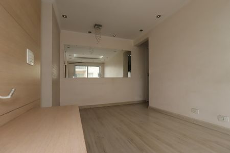 Sala de apartamento para alugar com 2 quartos, 50m² em Vila Homero Thon, Santo André