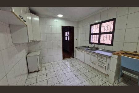 Casa à venda com 153m², 3 quartos e 2 vagasCozinha