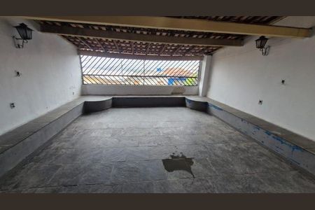 Casa à venda com 153m², 3 quartos e 2 vagasVaranda