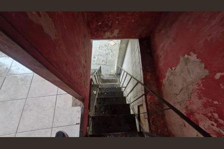 Casa à venda com 153m², 3 quartos e 2 vagasEscada para Edícula