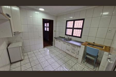 Casa à venda com 153m², 3 quartos e 2 vagasCozinha