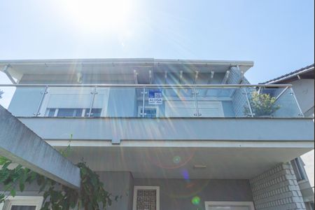 Casa de condomínio para alugar com 275m², 4 quartos e 2 vagasFachada