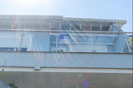 Casa de condomínio para alugar com 275m², 4 quartos e 2 vagasPlaca