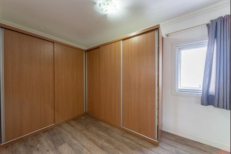 Casa de condomínio para alugar com 275m², 4 quartos e 2 vagasCloset da suíte 4