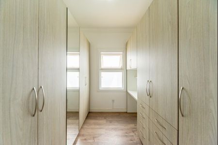 Casa de condomínio para alugar com 275m², 4 quartos e 2 vagasSuíte 3