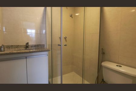 Apartamento à venda com 74m², 3 quartos e 1 vagaBanheiro Social 