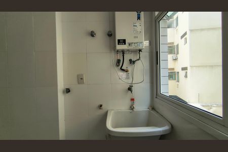 Apartamento à venda com 74m², 3 quartos e 1 vagaCozinha e Área de Serviço 