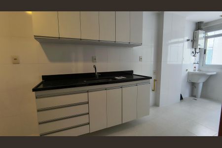 Apartamento à venda com 74m², 3 quartos e 1 vagaCozinha e Área de Serviço 