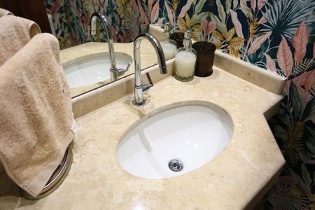 Apartamento à venda com 280m², 4 quartos e 4 vagas Apartamento à venda com 280m², 4 quartos e 4 vagasLavabo