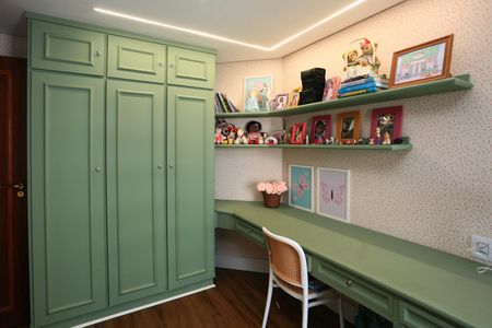 Apartamento à venda com 280m², 4 quartos e 4 vagas Apartamento à venda com 280m², 4 quartos e 4 vagassuíte 4