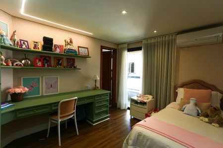 Apartamento à venda com 280m², 4 quartos e 4 vagas Apartamento à venda com 280m², 4 quartos e 4 vagassuíte 4