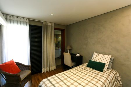 Apartamento à venda com 280m², 4 quartos e 4 vagas Apartamento à venda com 280m², 4 quartos e 4 vagassuíte 2