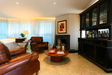 Apartamento à venda com 280m², 4 quartos e 4 vagas Apartamento à venda com 280m², 4 quartos e 4 vagassala 1