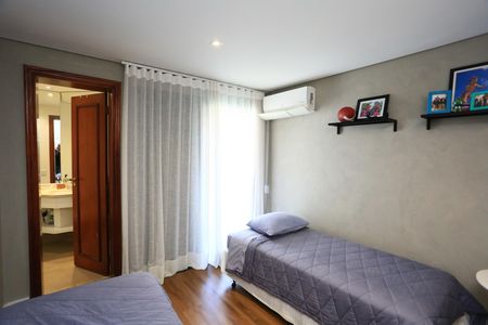 Apartamento à venda com 280m², 4 quartos e 4 vagas Apartamento à venda com 280m², 4 quartos e 4 vagassuíte 3