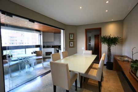 Apartamento à venda com 280m², 4 quartos e 4 vagas Apartamento à venda com 280m², 4 quartos e 4 vagassala 2