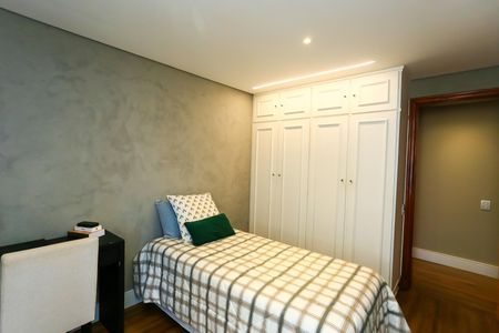 Apartamento à venda com 280m², 4 quartos e 4 vagas Apartamento à venda com 280m², 4 quartos e 4 vagassuíte 2