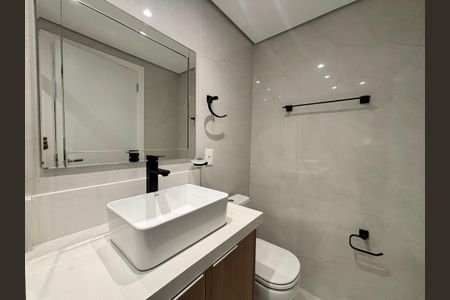 Studio para alugar com 27m², 1 quarto e sem vaga Studio para alugar com 27m², 1 quarto e sem vagaBanheiro