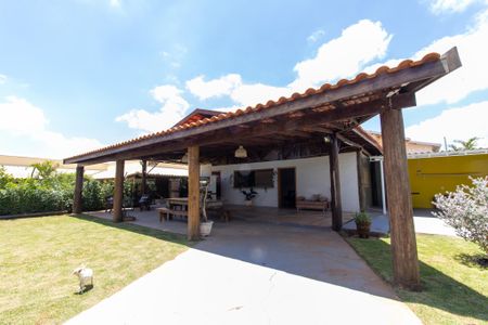 Casa à venda com 250m², 1 quarto e 4 vagas