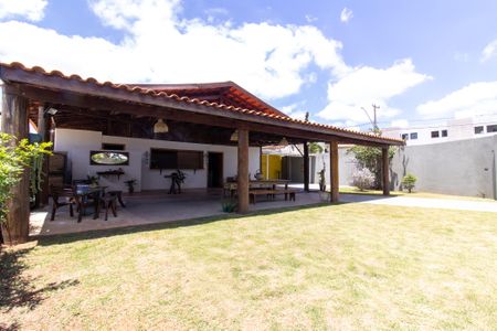 Casa à venda com 250m², 1 quarto e 4 vagas