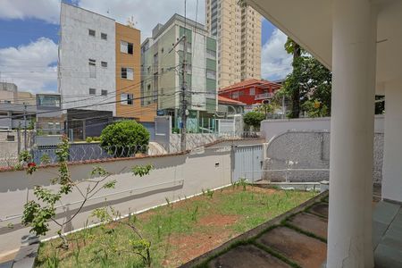 Varanda de casa à venda com 4 quartos, 200m² em Colégio Batista, Belo Horizonte