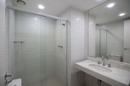 Apartamento à venda com 111m², 3 quartos e 2 vagasBanheiro da Suíte