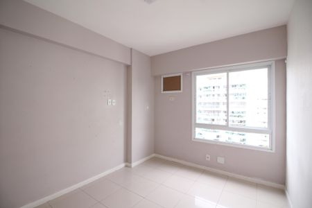 Apartamento à venda com 111m², 3 quartos e 2 vagasQuarto 2