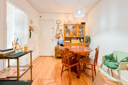 Apartamento à venda com 67m², 2 quartos e 1 vagaSala