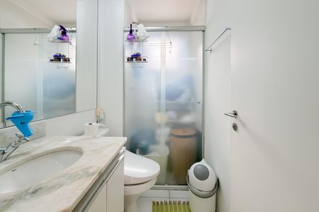 Apartamento à venda com 67m², 2 quartos e 1 vagaBanheiro Social