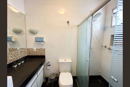 Casa à venda com 169m², 3 quartos e 3 vagas