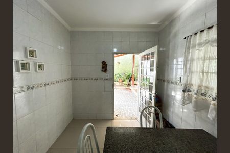 Casa à venda com 169m², 3 quartos e 3 vagas