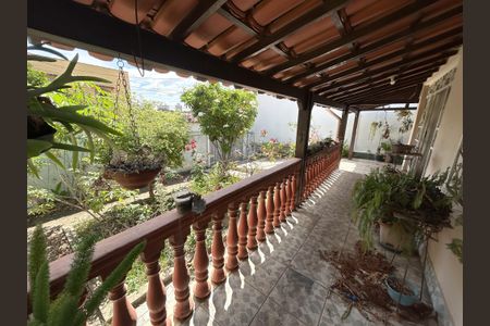 Casa à venda com 169m², 3 quartos e 3 vagas