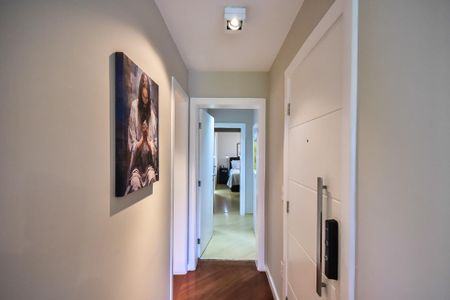 Apartamento à venda com 140m², 3 quartos e 3 vagasCorredor 1