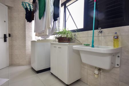 Apartamento à venda com 140m², 3 quartos e 3 vagasÁrea de Serviço 