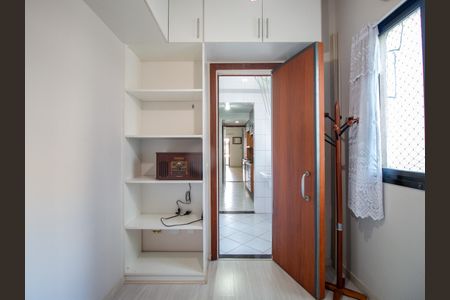 Apartamento à venda com 76m², 2 quartos e 1 vagaQuarto de Serviço